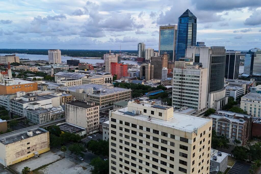 Luxury Skyrise Condo Downtown Jax Jacksonville Exterior photo